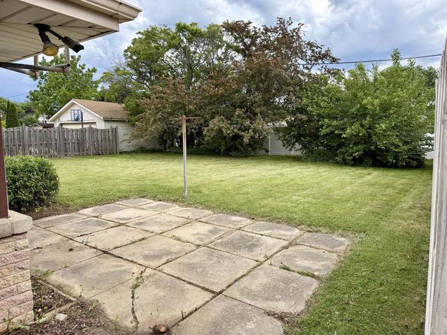 3859 E Whittaker AVENUE, Cudahy, WI 53110