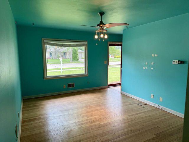 3859 E Whittaker AVENUE, Cudahy, WI 53110