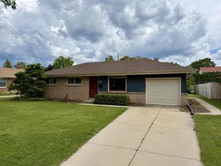 3859 E Whittaker AVENUE, Cudahy, WI 53110