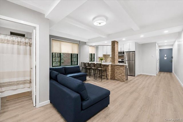 2160 E Tremont Avenue 3B, Bronx, NY 10462