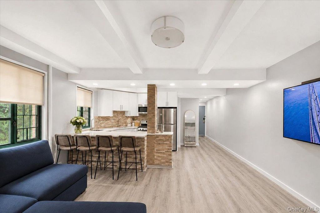 2160 E Tremont Avenue 3B, Bronx, NY 10462