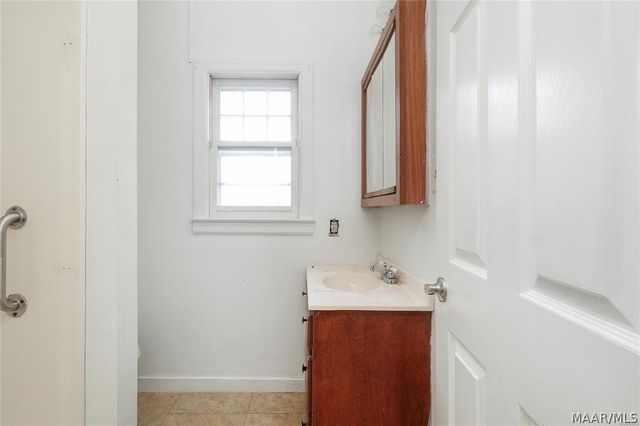 2205 St Charles Avenue, Montgomery, AL 36107
