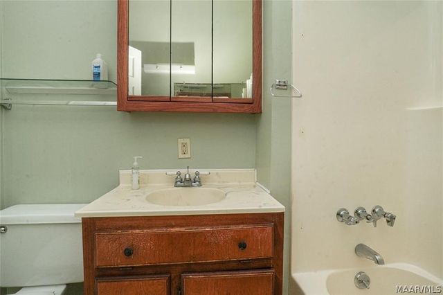 2205 St Charles Avenue, Montgomery, AL 36107
