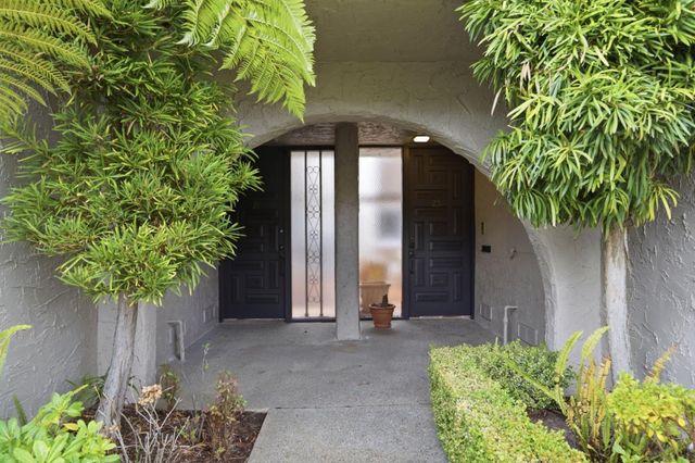 25 Rinconada Circle, Belmont, CA 94002