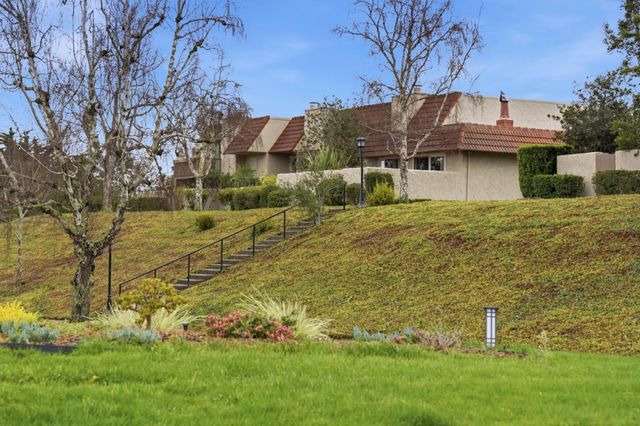 25 Rinconada Circle, Belmont, CA 94002
