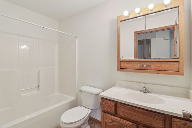 905 Randall Court, Marengo, IL 60152