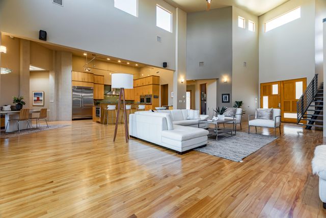 7816 Florence Avenue NE, Albuquerque, NM 87122