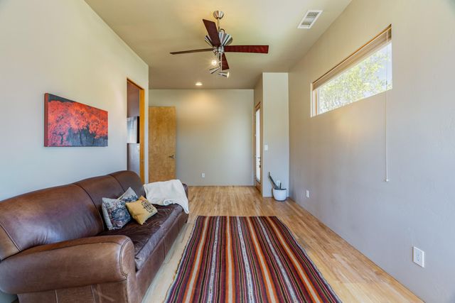 7816 Florence Avenue NE, Albuquerque, NM 87122