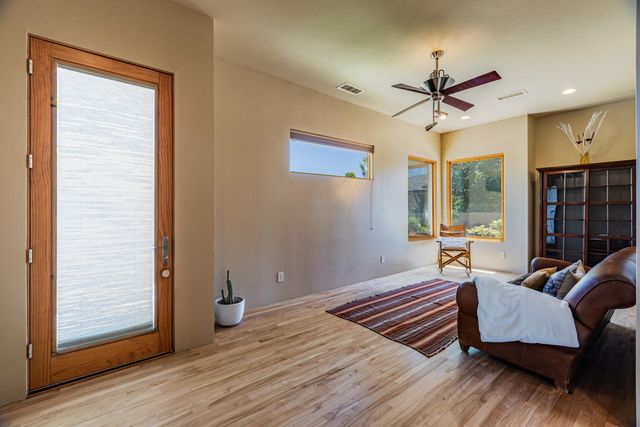 7816 Florence Avenue NE, Albuquerque, NM 87122