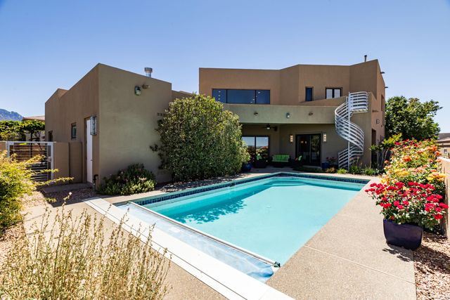 7816 Florence Avenue NE, Albuquerque, NM 87122