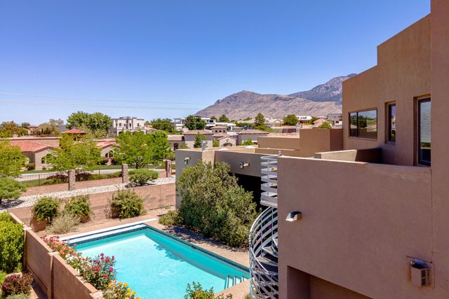 7816 Florence Avenue NE, Albuquerque, NM 87122
