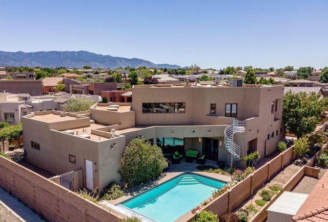 7816 Florence Avenue NE, Albuquerque, NM 87122