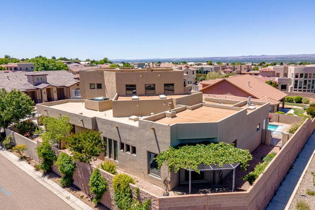 7816 Florence Avenue NE, Albuquerque, NM 87122