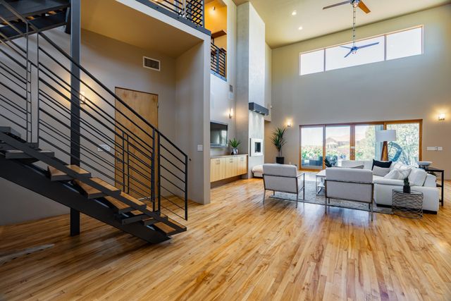 7816 Florence Avenue NE, Albuquerque, NM 87122