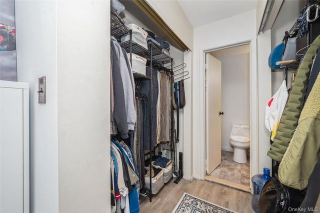 615 Broadway 57, Amityville, NY 11701