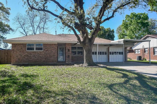 1202 Dwinnell Street, Baytown, TX 77520