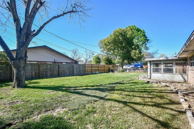 1202 Dwinnell Street, Baytown, TX 77520