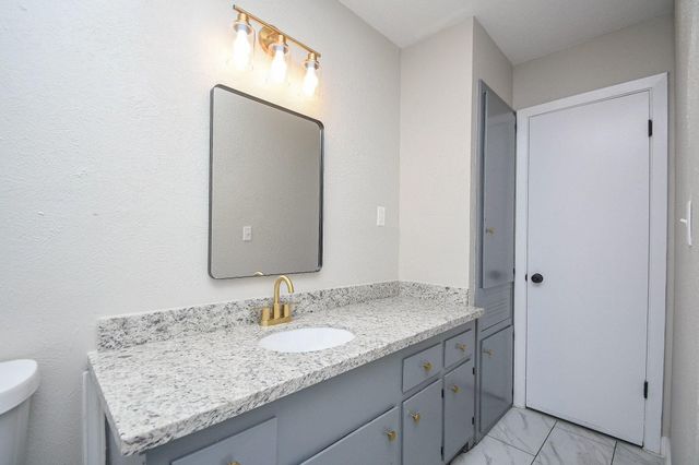 1202 Dwinnell Street, Baytown, TX 77520