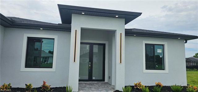 402 NW 10th ST, Cape Coral, FL 33993