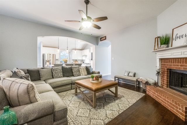 2731 Vela, Grand Prairie, TX 75054