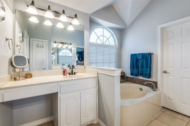 2731 Vela, Grand Prairie, TX 75054