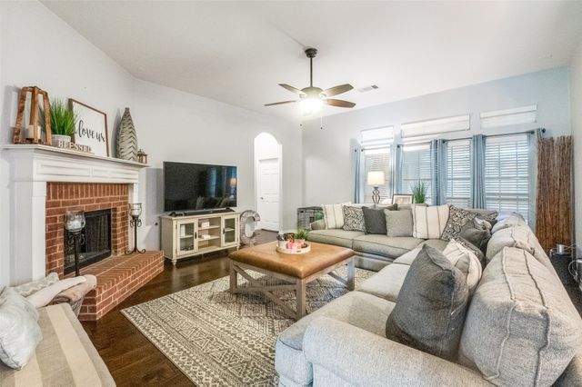 2731 Vela, Grand Prairie, TX 75054