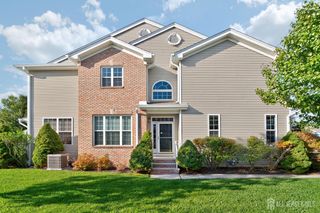 60 Wlodarczyk Place, Sayreville, NJ 08859