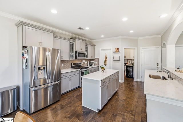 501 Forest Edge Court, Simpsonville, SC 29681