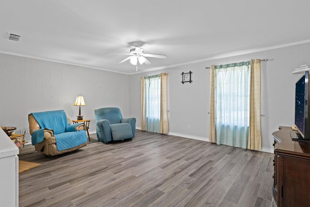 906 Orchard St., Longview, TX 75605