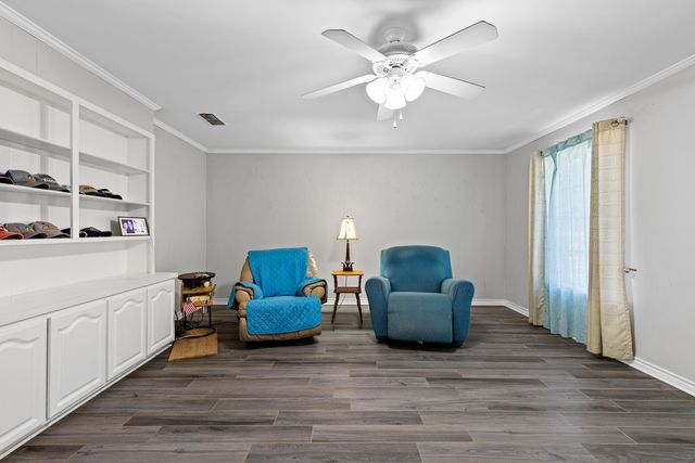 906 Orchard St., Longview, TX 75605