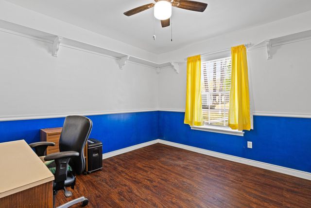 906 Orchard St., Longview, TX 75605