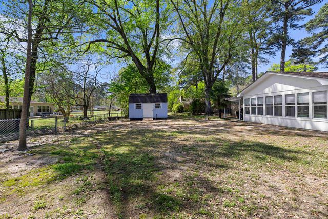 906 Orchard St., Longview, TX 75605