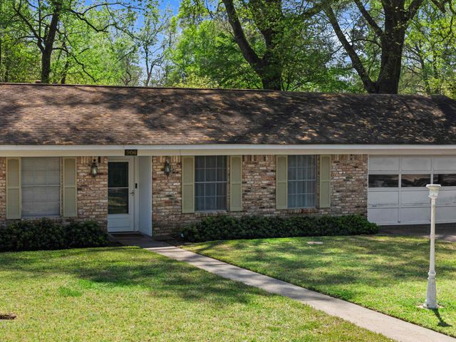906 Orchard St., Longview, TX 75605