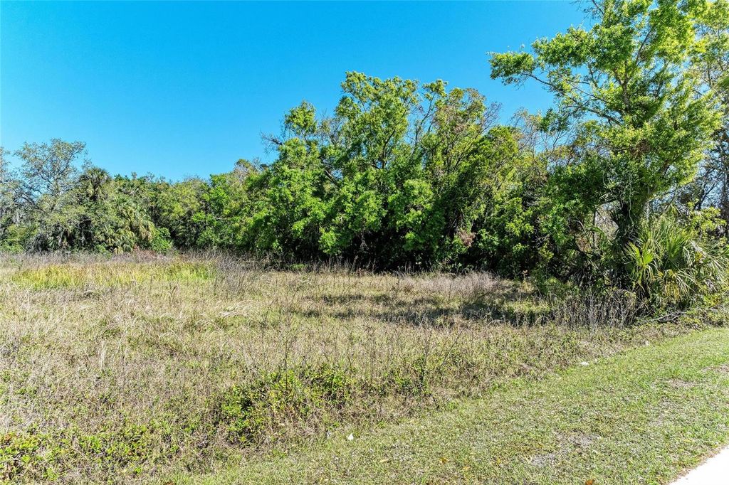 4007 45TH STREET E, Bradenton, FL 34208