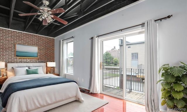 22 Pallister, Detroit, MI 48202