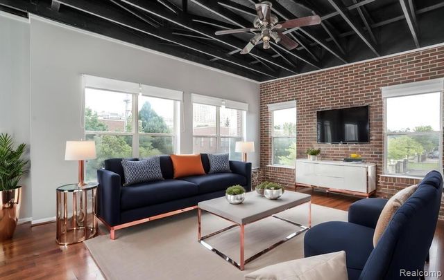 22 Pallister, Detroit, MI 48202