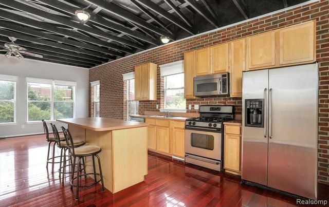 22 Pallister, Detroit, MI 48202