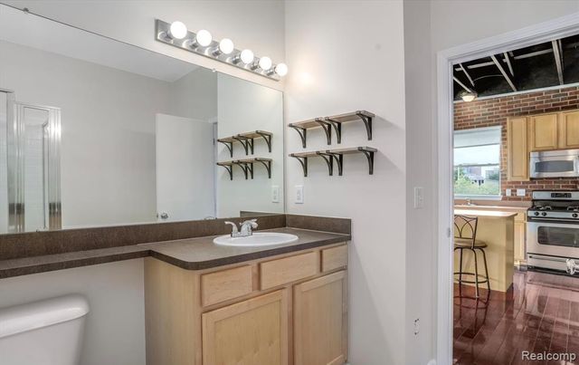 22 Pallister, Detroit, MI 48202