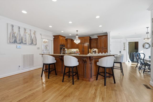 1192 Austin Cir, Lawrenceburg, TN 38464