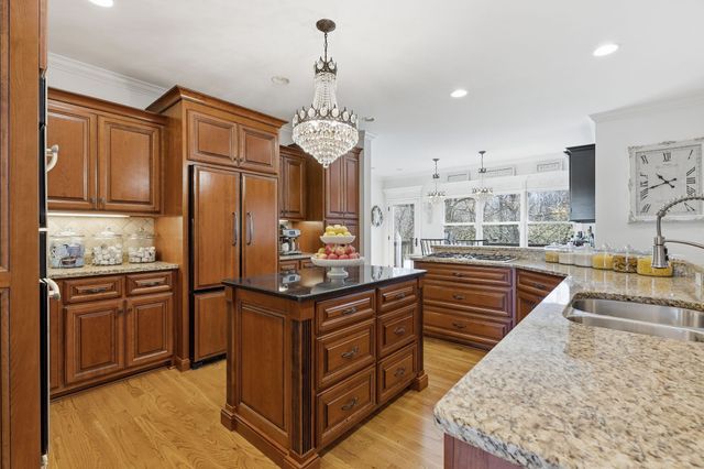 1192 Austin Cir, Lawrenceburg, TN 38464