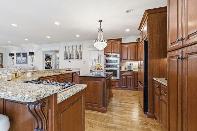 1192 Austin Cir, Lawrenceburg, TN 38464