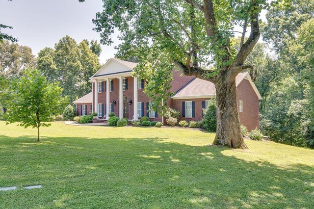 1192 Austin Cir, Lawrenceburg, TN 38464