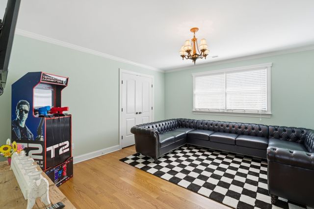 1192 Austin Cir, Lawrenceburg, TN 38464