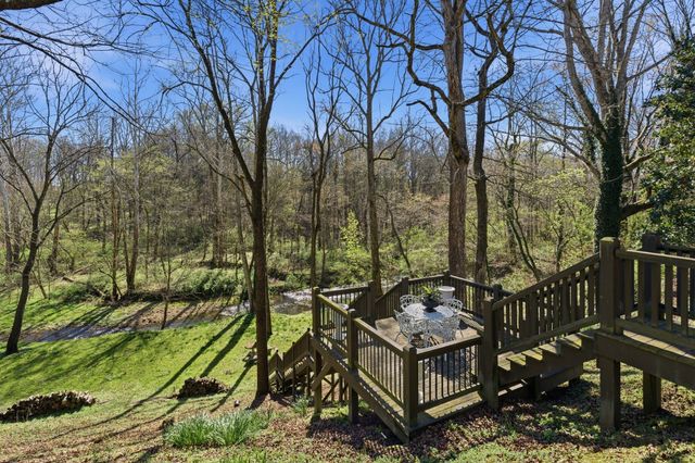 1192 Austin Cir, Lawrenceburg, TN 38464