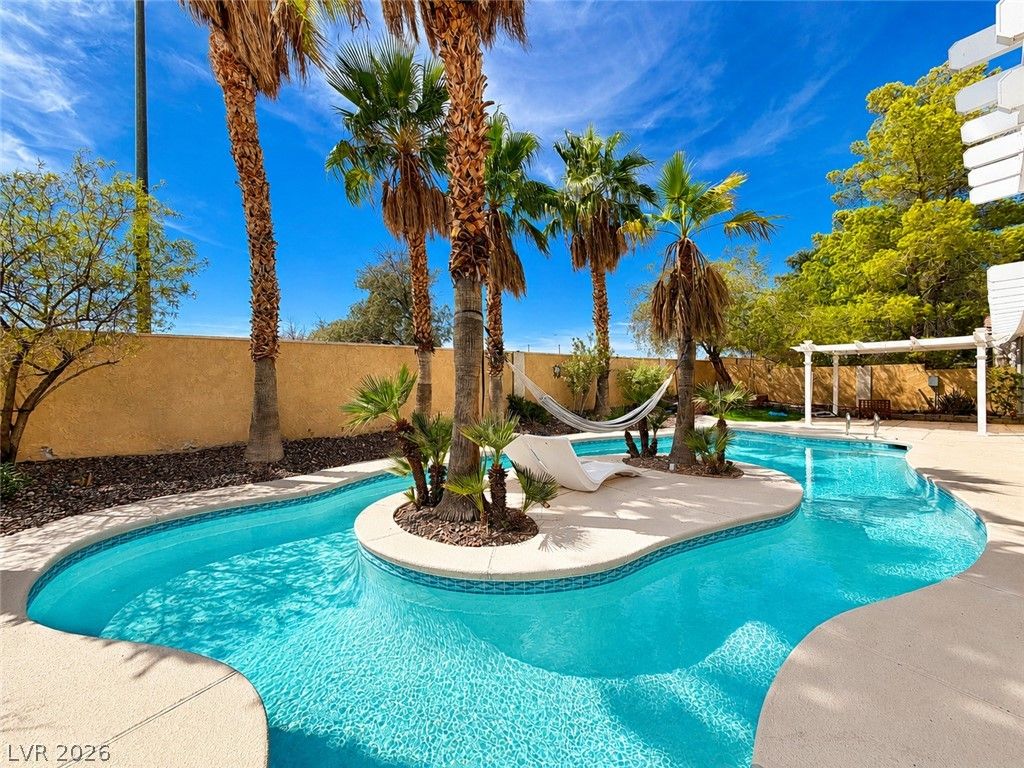 7547 Brightwood Drive, Las Vegas, NV 89123 — exterior