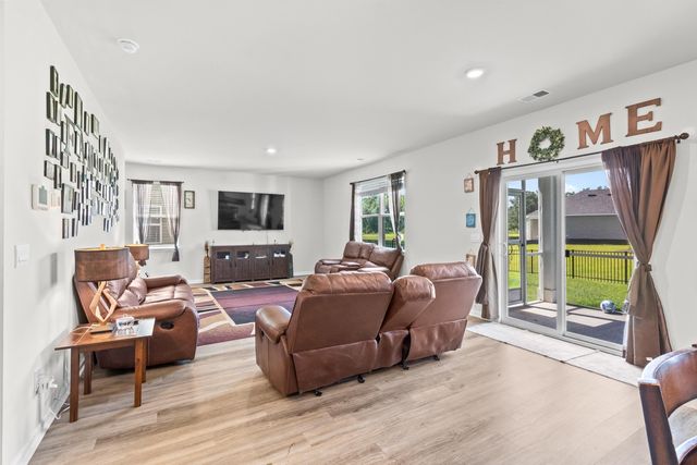 304 Picnic Basket Pl., Longs, SC 29568
