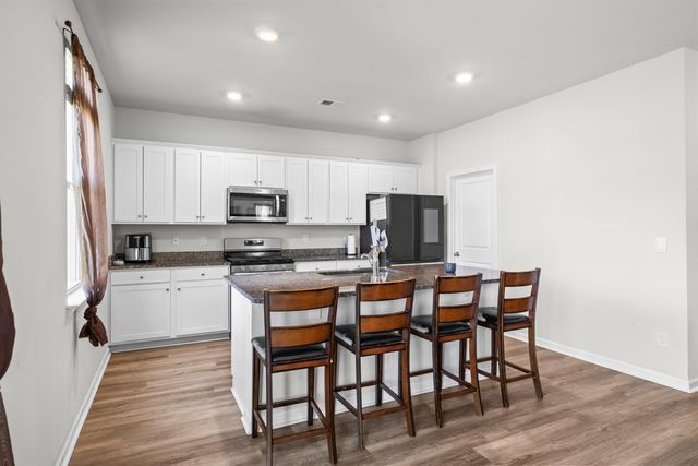 304 Picnic Basket Pl., Longs, SC 29568