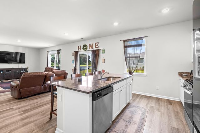 304 Picnic Basket Pl., Longs, SC 29568