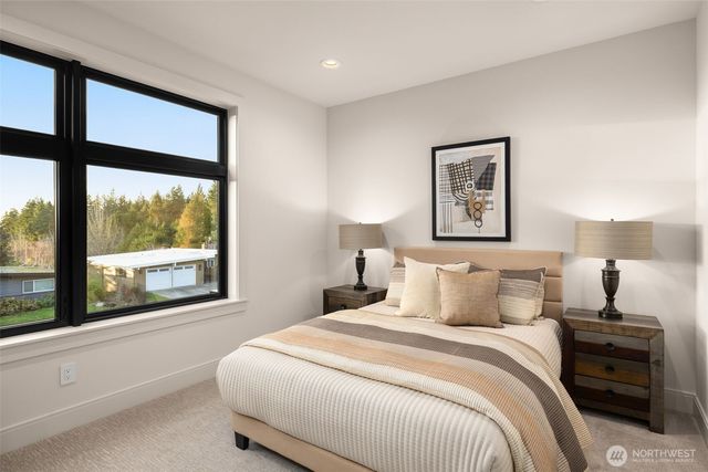 312 160th Avenue NE, Bellevue, WA 98008