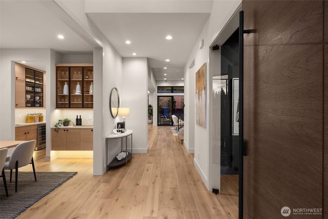 312 160th Avenue NE, Bellevue, WA 98008